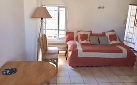 Studio Sur Les Toits Du Vieux Nimes...